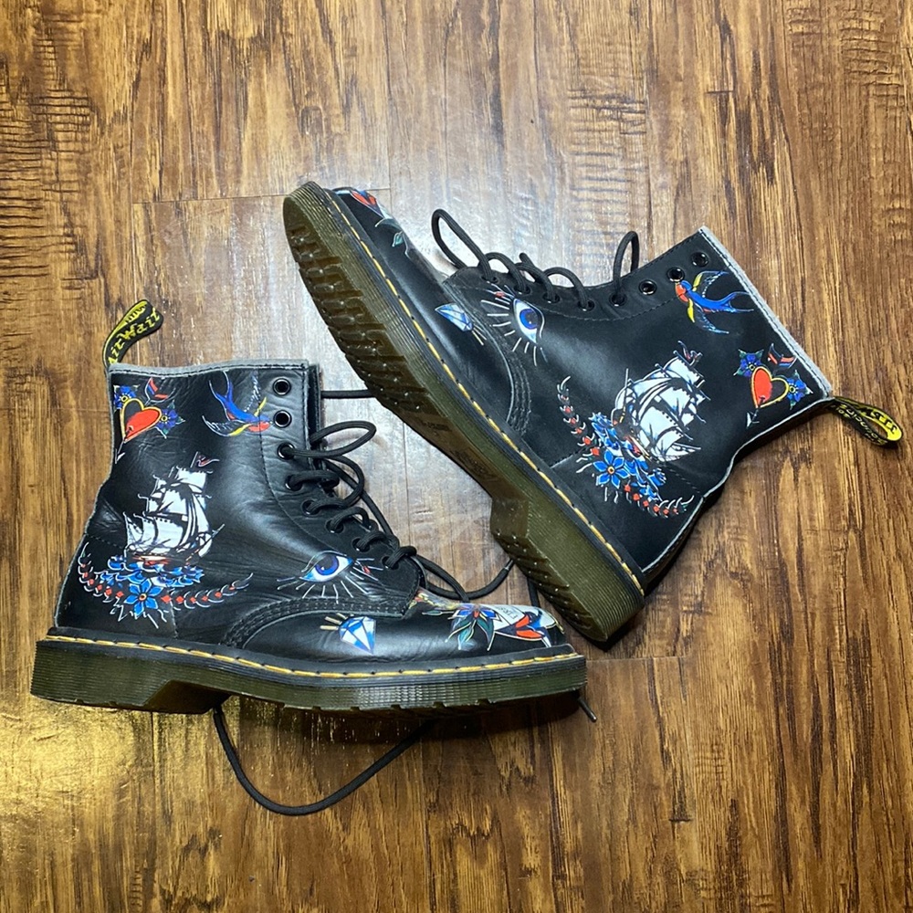 doc martens size 9 mens